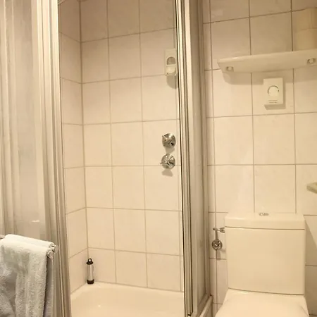 Rtb-Hotel - Sportschule Bergisch Gladbach Buitenkant foto